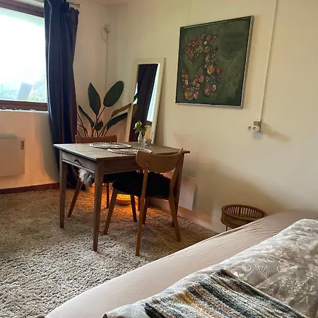 Nature-close Guest With Garden - Private Bath Included